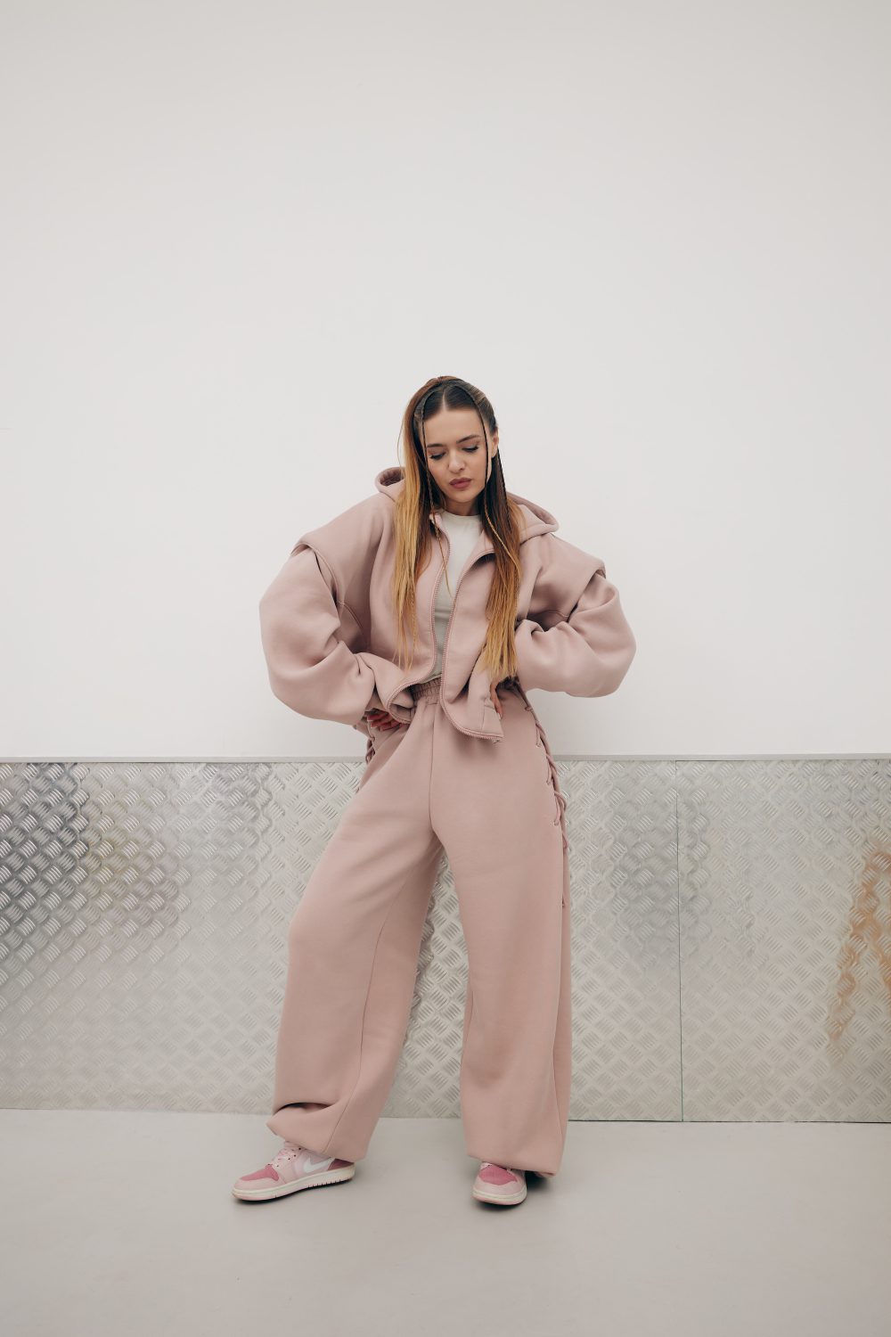 Штани з акцентною деталлю New Era of Me — рожеві