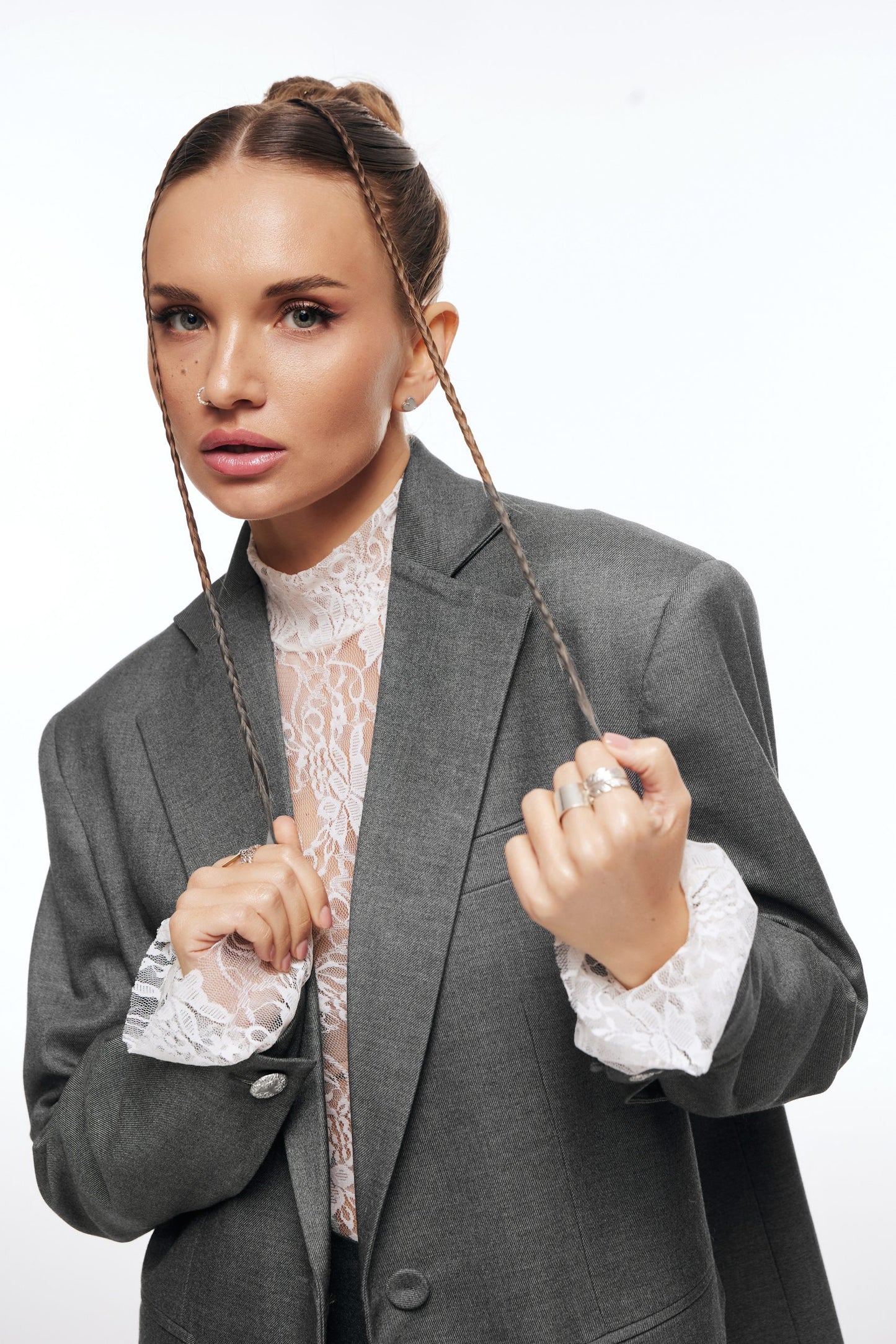 Жакет з молочним мереживом