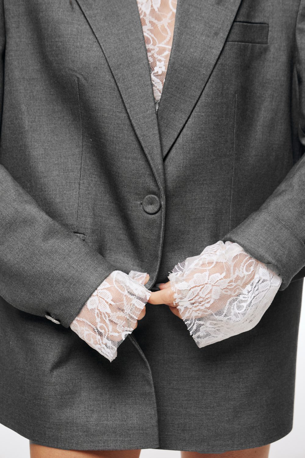 Жакет з молочним мереживом