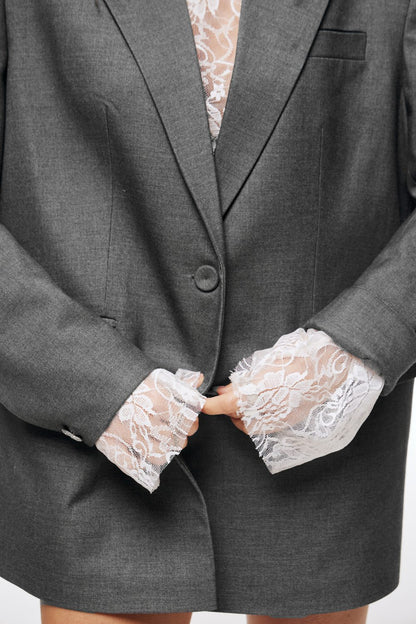 Жакет з молочним мереживом